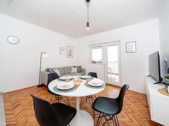Laganini Apartman Rab Rab Town Ngoại thất bức ảnh